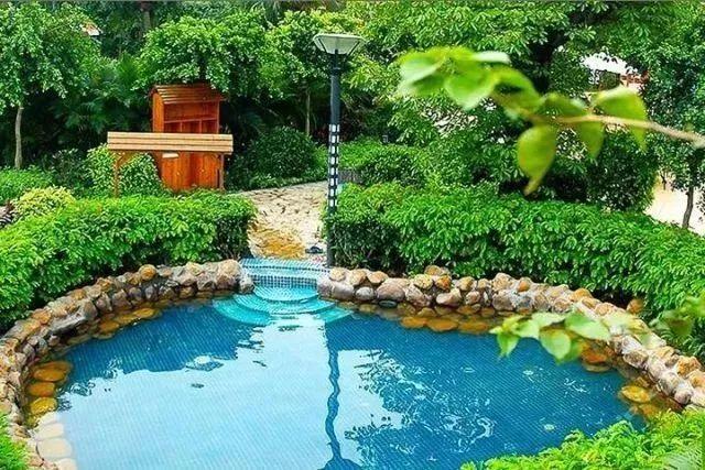 【清遠(yuǎn)聚龍灣溫泉】￥638起=雙人住宿+自助早、晚餐+泡稀有氡泉！