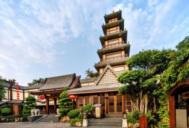 【珠海御溫泉】走進千與千尋世界！￥1218搶購云來客棧！尊享自助早餐+露天溫泉全天任泡！贈送單車券、煙花棒、游戲券等